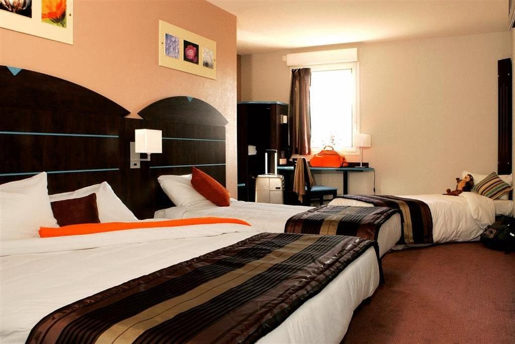 Akena Hotel
